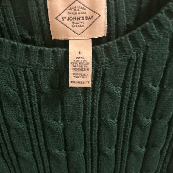 St John’s Bay Emerald Green Crew Neck Sweater

Size L
NWT - Picture 4 of 8